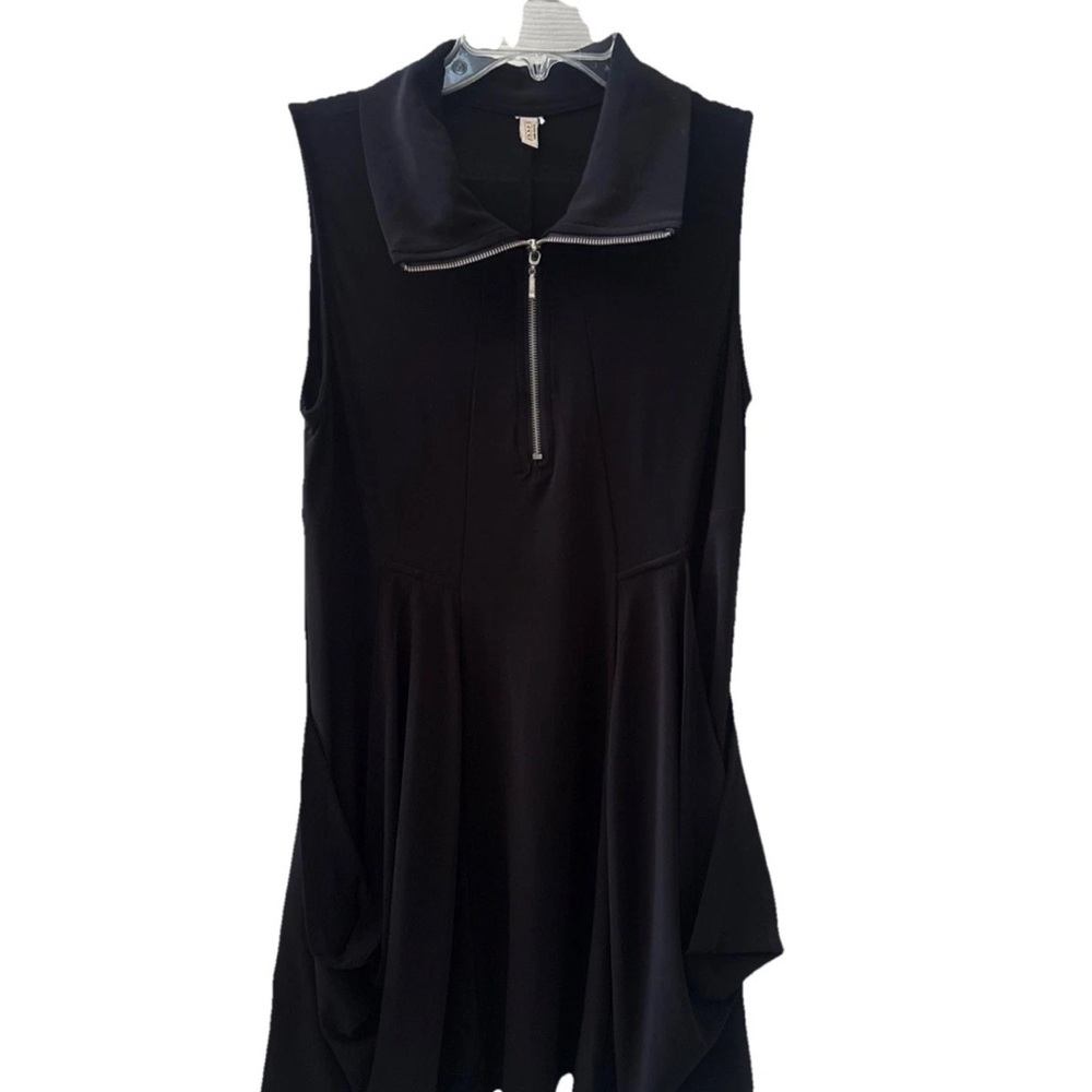 Essex Black Zip-Up Dress size Large Sleeveless Pockets